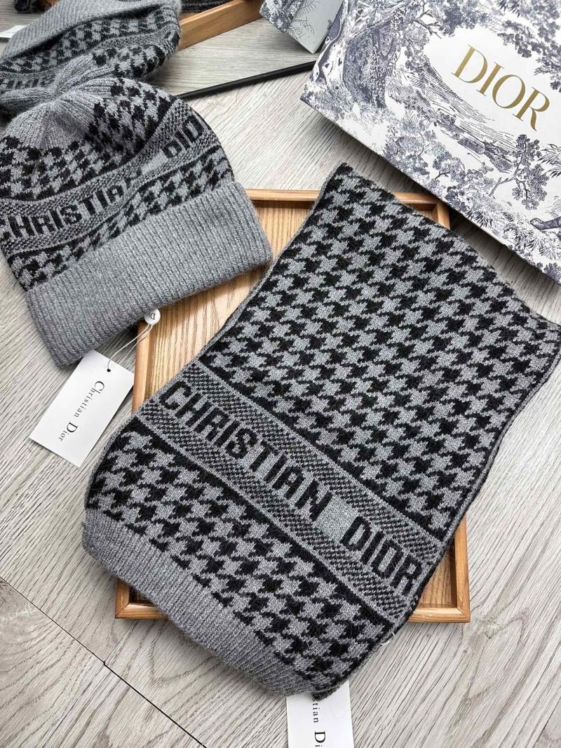 Christian Dior Caps Scarfs